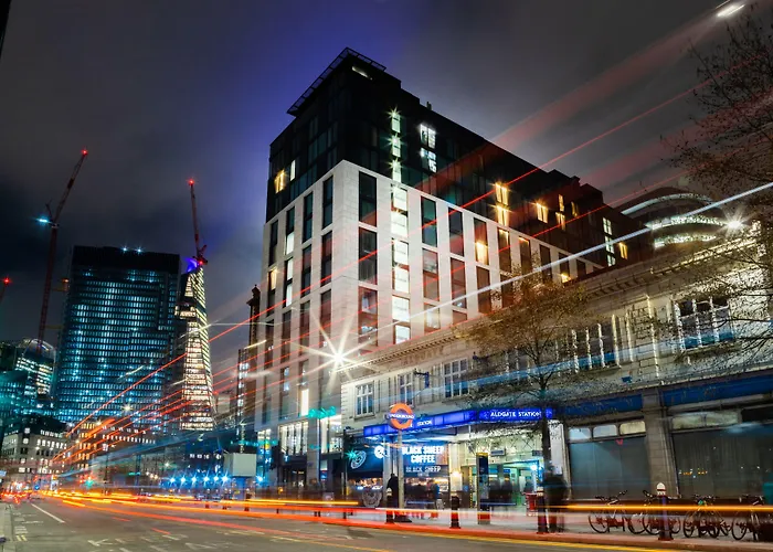 Leonardo Hotel London Aldgate - Formerly Hotel Saint Londra